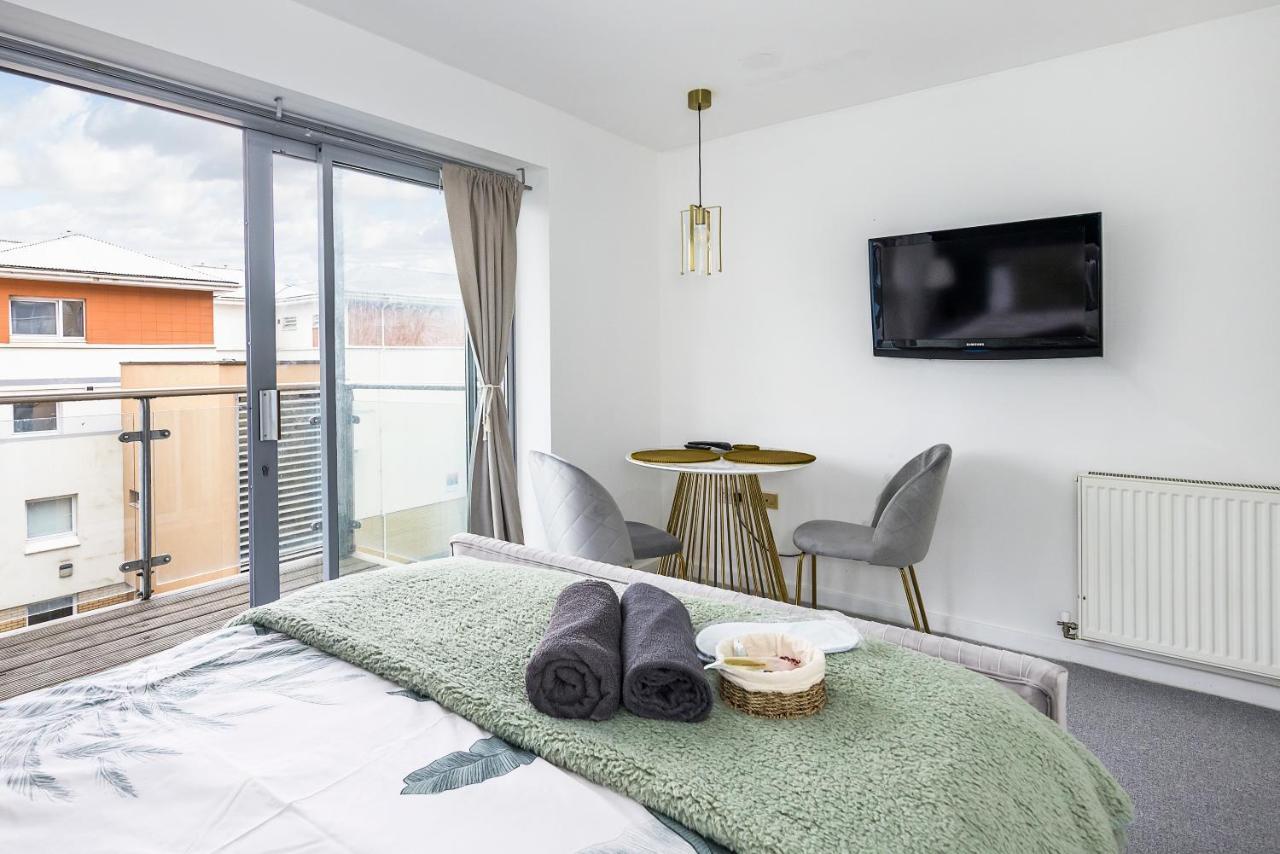 לונדון Bow Wharf Apartments מראה חיצוני תמונה