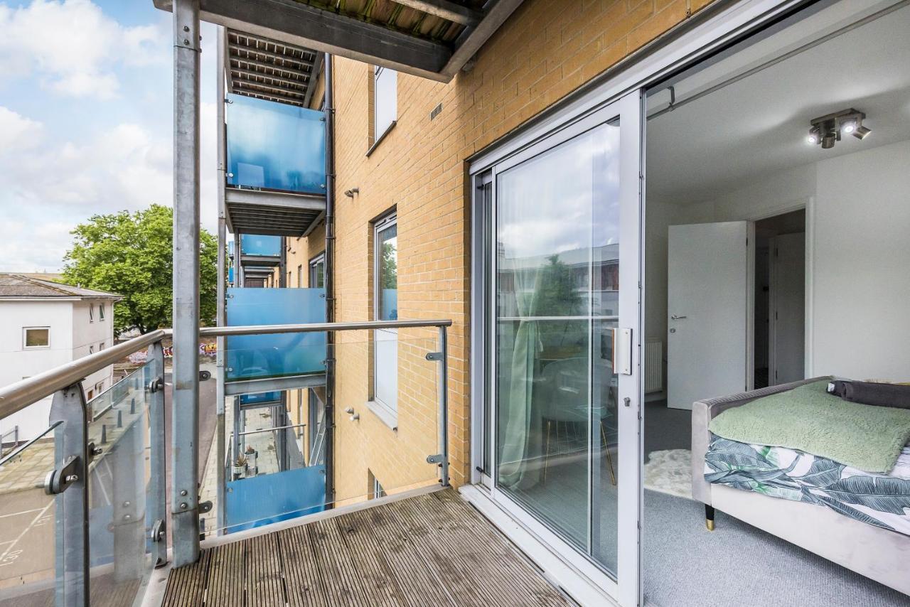 לונדון Bow Wharf Apartments מראה חיצוני תמונה