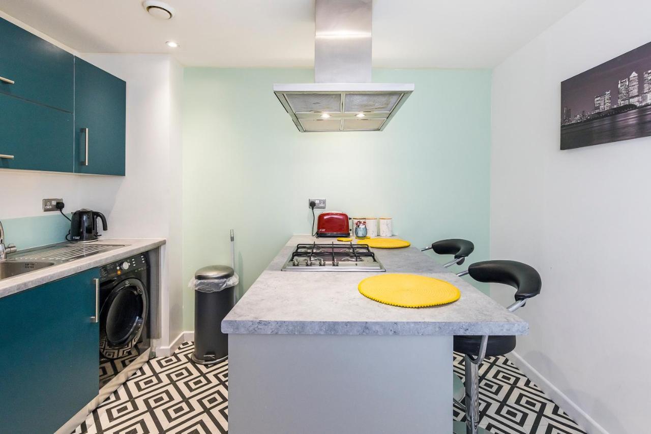 לונדון Bow Wharf Apartments מראה חיצוני תמונה